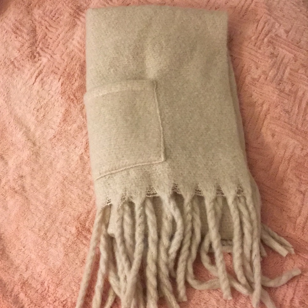 Steve Madden Scarf